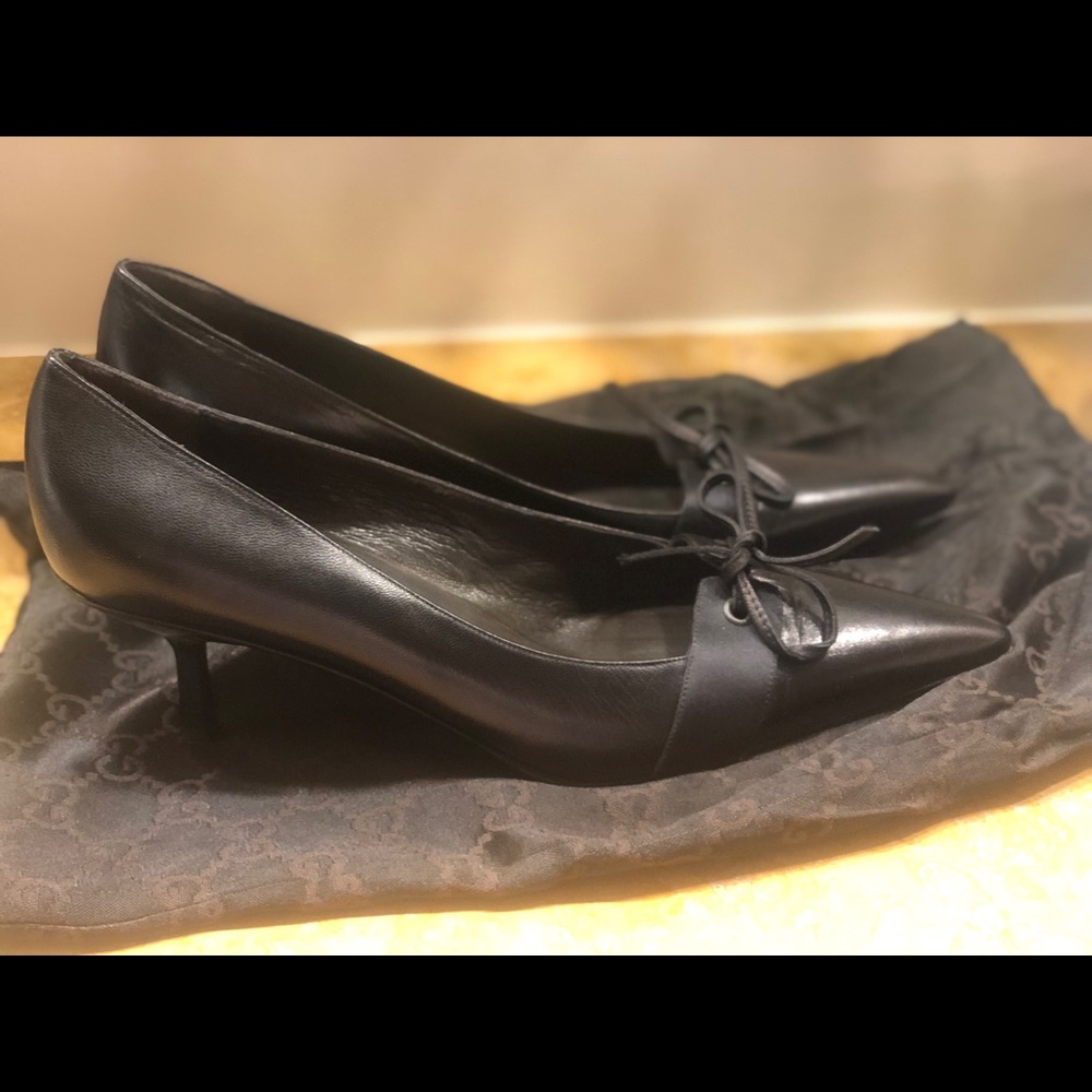 Authentic Gucci Black Leather Pumps with Dust Bag - Picture 11 of 13